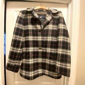 Beautiful Burberry plaid swing coat